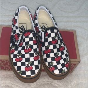 Cherry checker slip on Vans